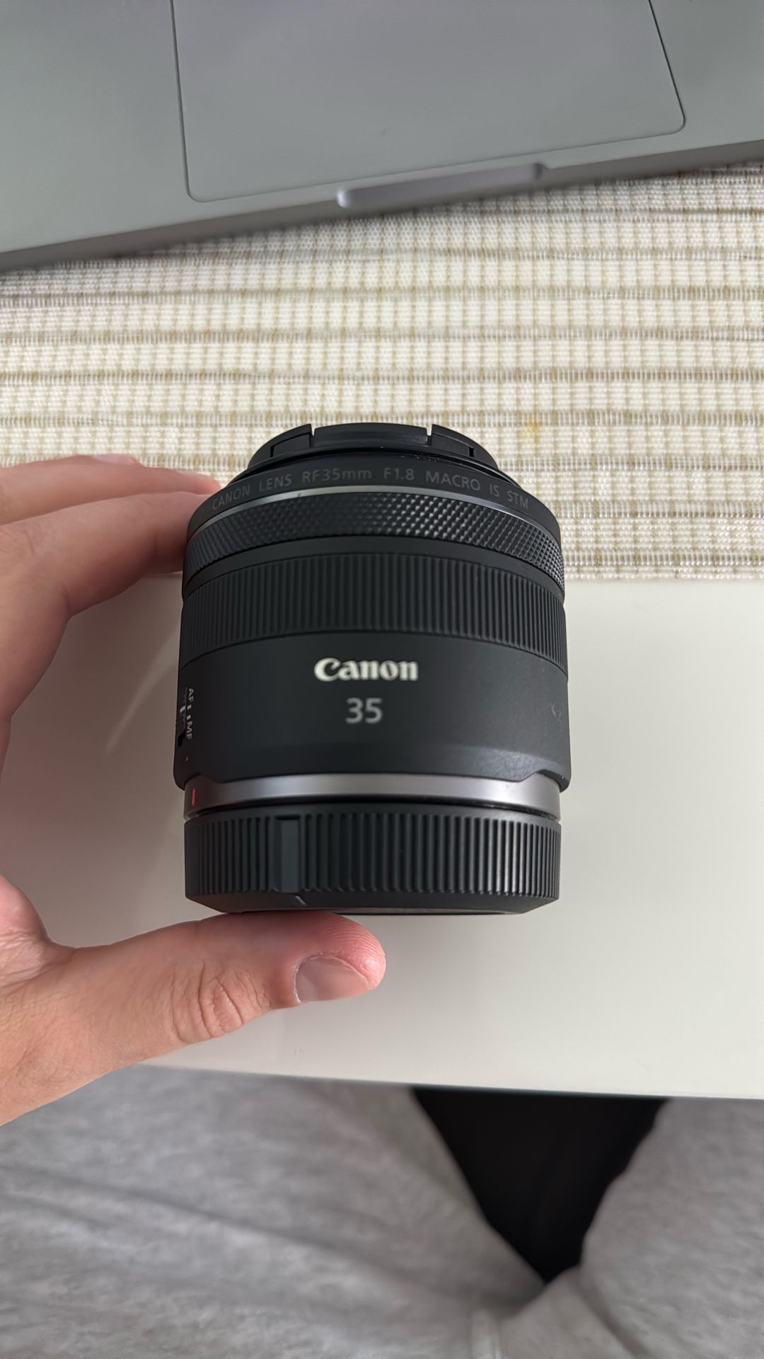 Canon Rf 35mm F1.8 Macro Lens