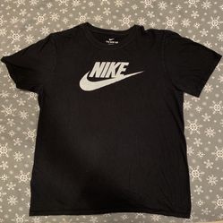 Nike Shirt Medium