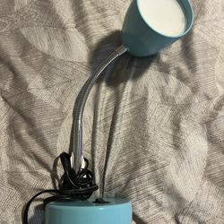 Desktop lamp