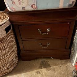 2 End Tables 