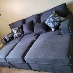 Blue L sectional Couch With Pull Out
