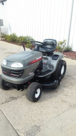 For sale a 17.hp KOHLER PRO OHV craftsman Lt 2000 riding lawnmower