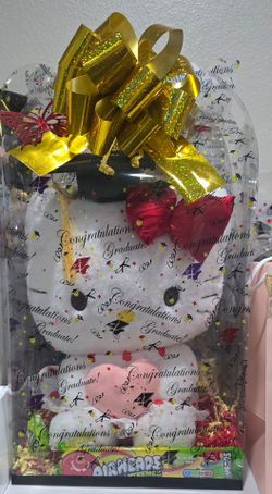 Graduation Hello Kitty/Winnie The Pooh