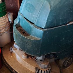 floor scrubber nobles