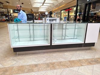 Jewelery kiosk