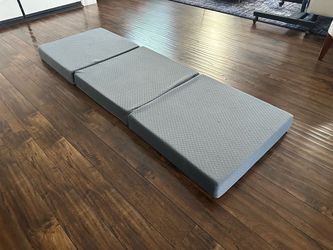 75”x25”x4” portable single sleeping pad