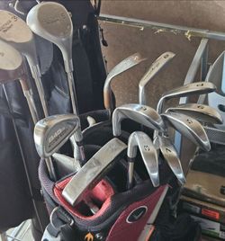 Golf set w/bag, featuring barely used Tommy Armour 845 Silver Scot irons