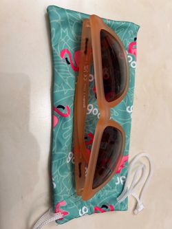 Goodr sunglasses Don’t Make Me Blush NEW