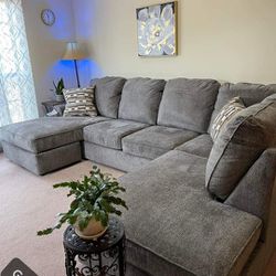 $39 Down financing or Cash $1139 Sectionals Sofas Ophannon