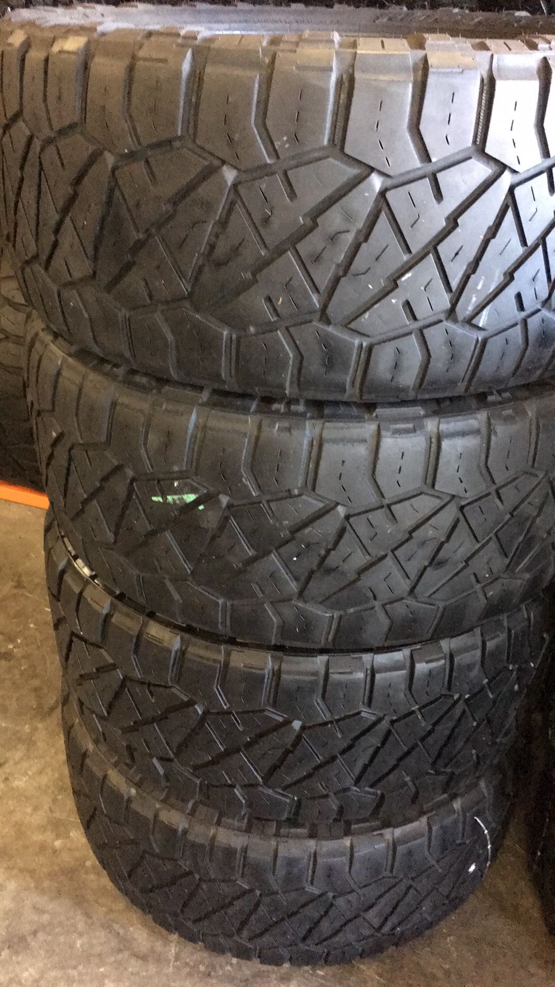 33x12.50/20 nitto ridge grapper π
