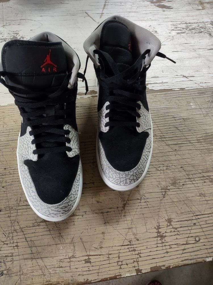 Jordan Mens Sneakers