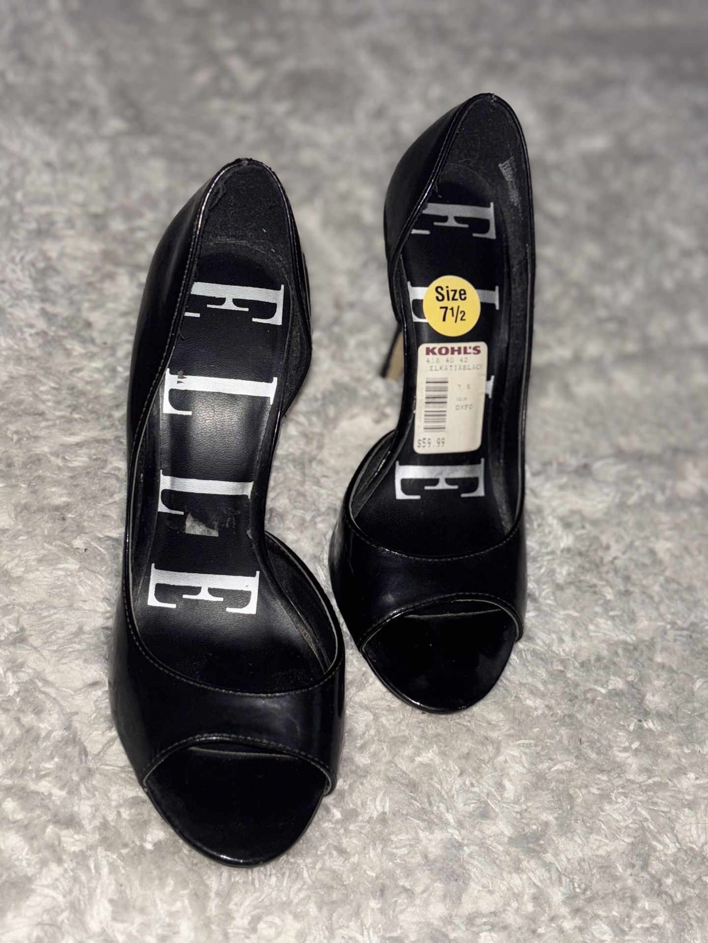 Elle, Black Heels, 7.5