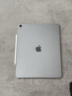 Apple iPad Air 13-inch (128GB) + Magic Keyboard + Apple Pencil + Folio Case