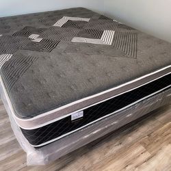 Full Size Oasis Thermal Comfort Europillow Top 12in Mattress and boxspring