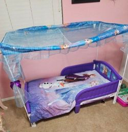 Elsa Disney canopy bed