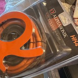 Wire kit ALPHASONIK 4 gauge $40 new