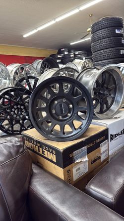 Method off-road wheels