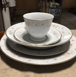 VINTAGE FINE CHINA 41 PIECES