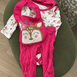 Newborn 0–3M Baby Girl Outfit Set w/ Bow & Bib – Brand New!