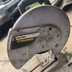 14" cut off saw Black and Decker