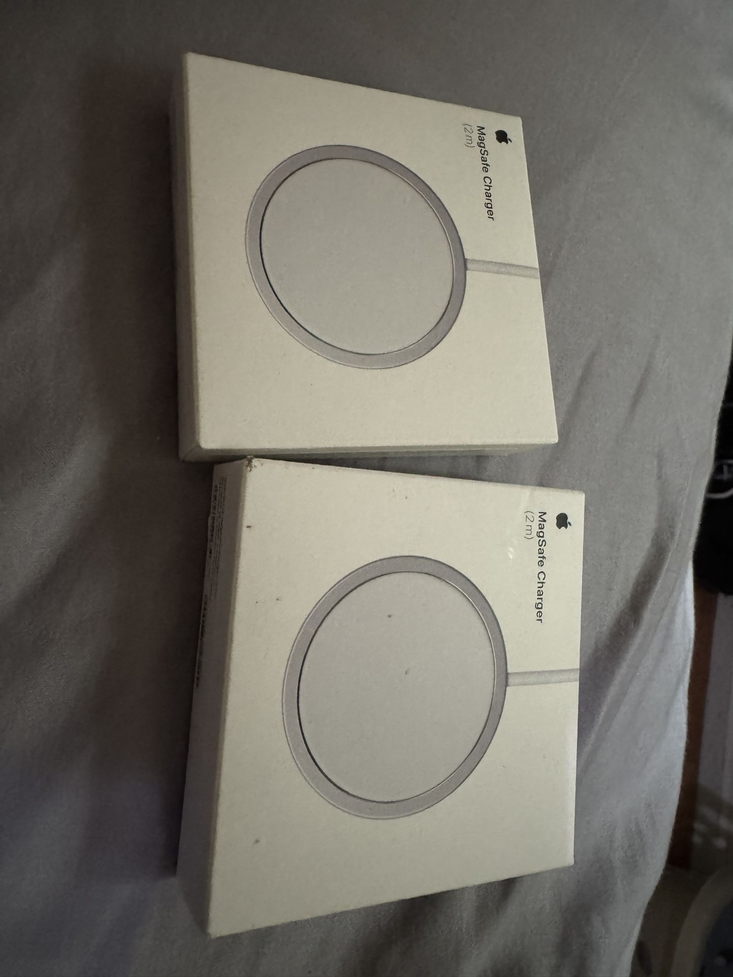 Apple MagSafe Wireless Charger New In Box (100% Legit Apple Product)