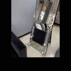 New Mirror Stand 