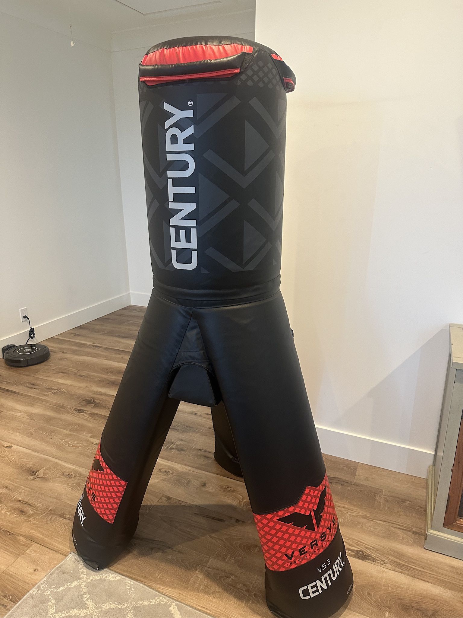 **Versys Century VS.3 MMA Training Dummy – Excellent Condition!**