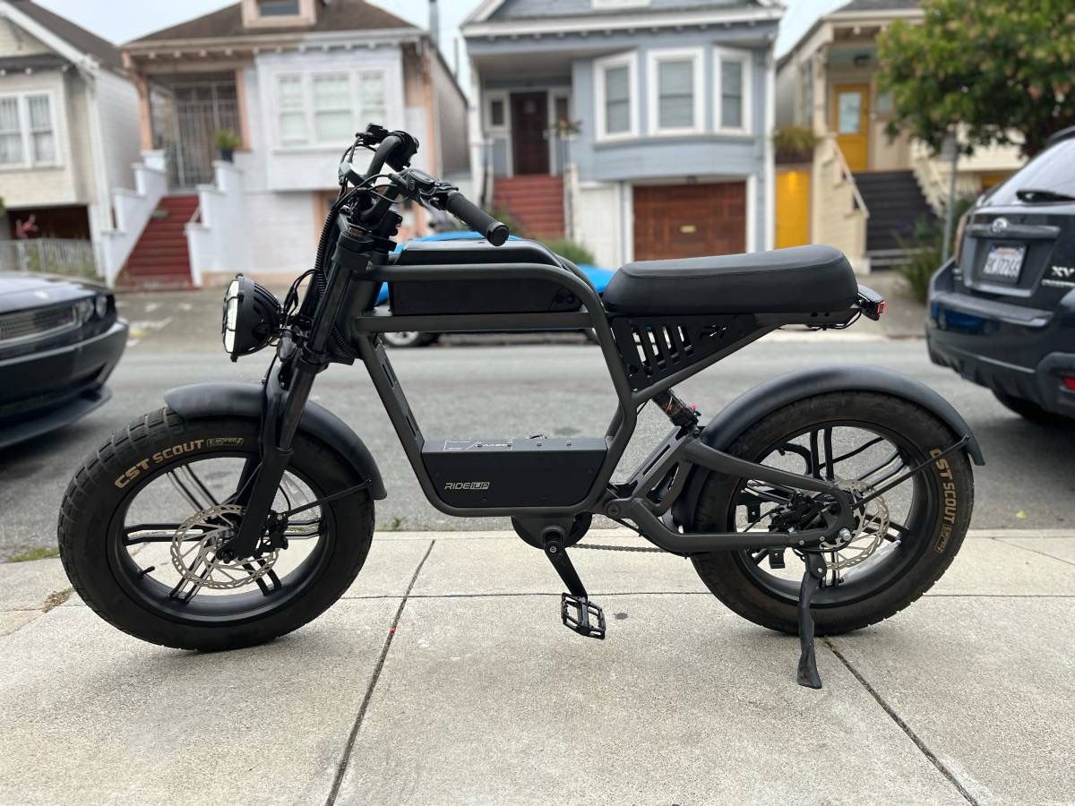 Ride1up Revv1 Full Suspension Electric Motor Bike Like New