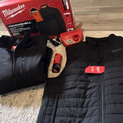 Milwaukee Jacket And Vest Size xl Kit Includes One Battery 