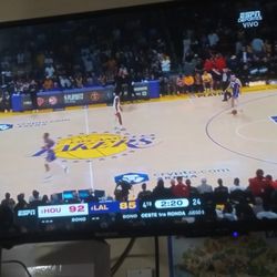 For Sale 32" Inch Westinghouse Tv