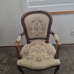 Queen Ann Replica Chair