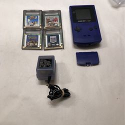 Nintendo Game boy Color + 4 Games And Wall Power Supply