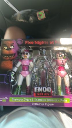 New five nights at Freddy’s glamrock chica and Shattered glamrock chica