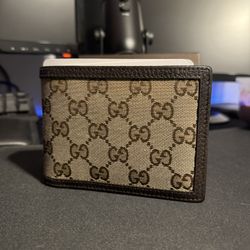 Gucci  Wallet (Bi-Fold) 