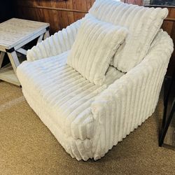 Stylish Nice Swivel Chair 