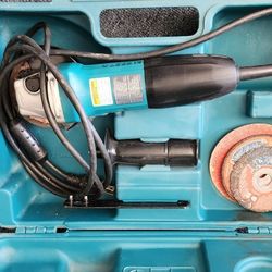 Makita Grinder 