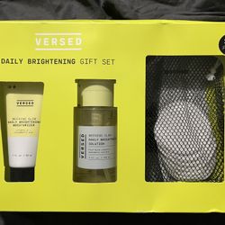 Versed Daily Brightening Gift Set