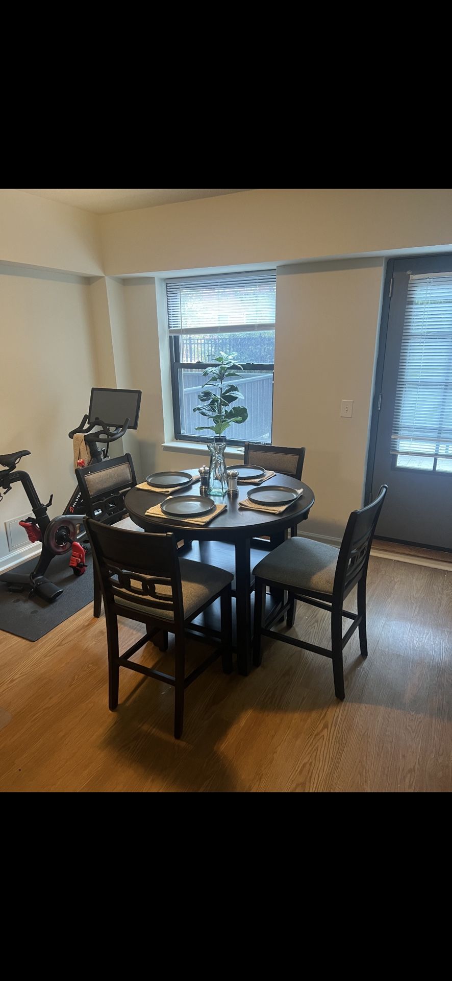 C&B Mahogany Round Dining Table w/ Stools
