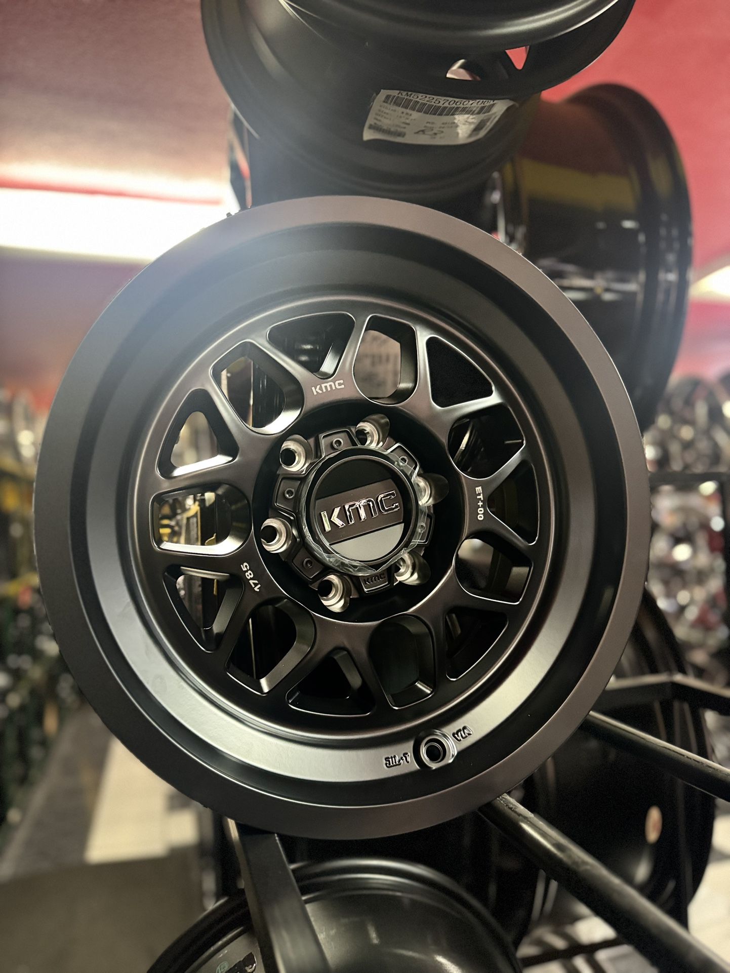 📣🛞17” Matte Black Kmc 