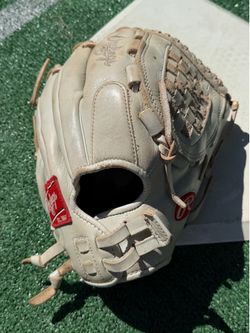 Rawlings Gold Glove Elite 12.5 Softball Glove