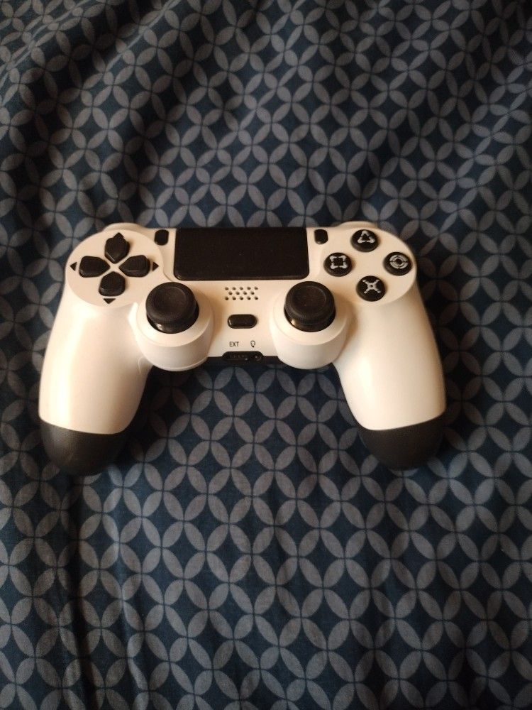 PS4 Wireless Controller Good Shape And Work No Offers No Trade 75th Ave Indian School Serious Buyers Only Please