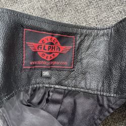 Nuevos Chaps de Cuero Genuino Alpha Cycle Gear - Talla 36  $65 • OXNARD, CA