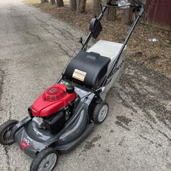 Honda HRX 217 Lawn Mower GCV 190cc 21”self-propelled Select Driver 
