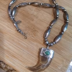 VINTAGE 1970'S STERLING SILVER NECKLACE WITH TURQUOISE 