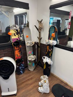 Used Burton snowboards 156 152 143