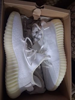 Triple White Yeezy Boots 350 V2