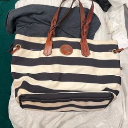 Dooney And Bourke Purse