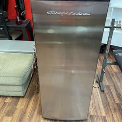 Frigidaire 6.5 cu ft Upright Freezer - Platinum Online Price Is $450