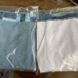 2 new Heavyweight brand men’s xxl tshirts - Make Offer