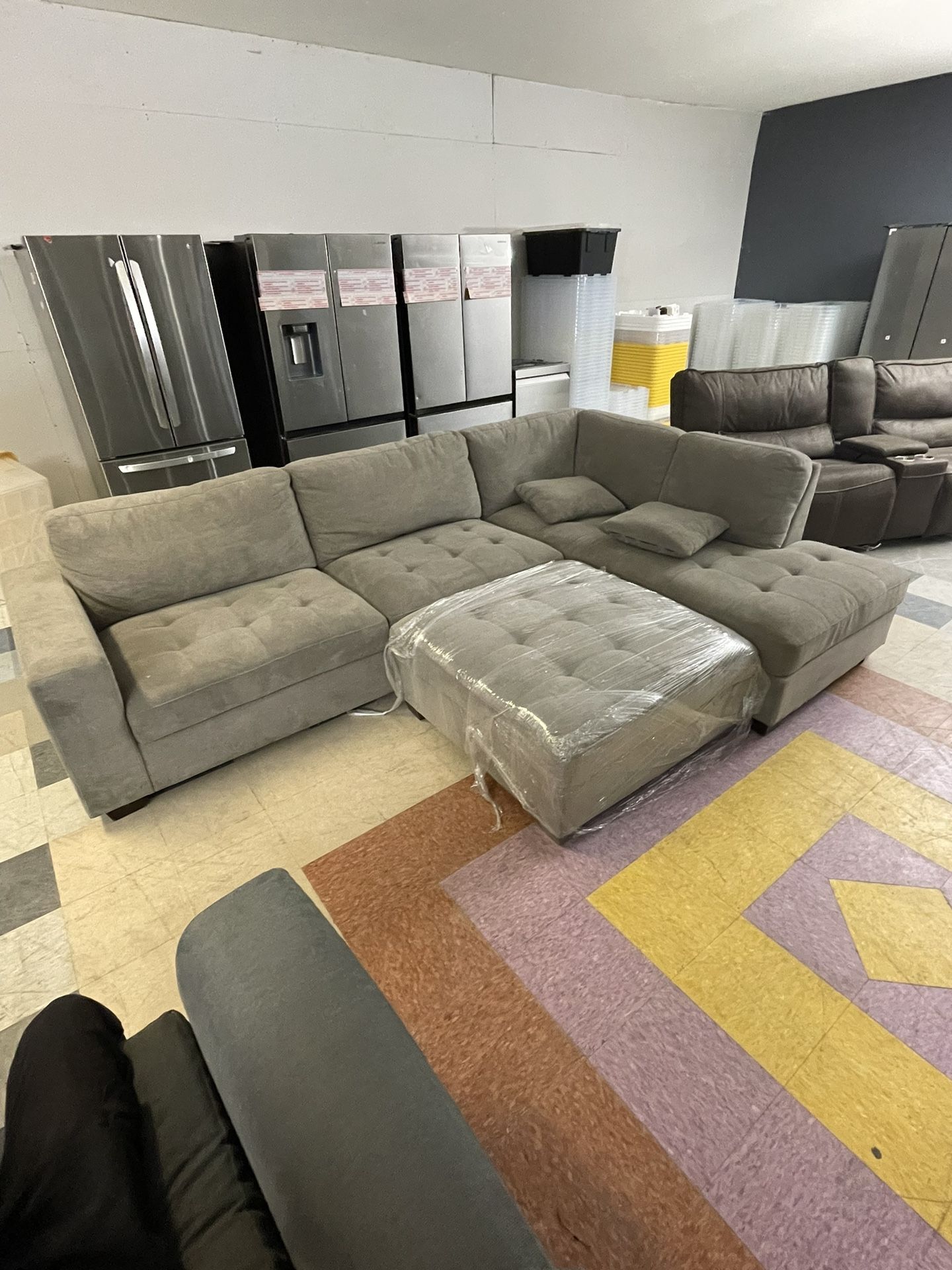 Grey Sectional-family Couch 